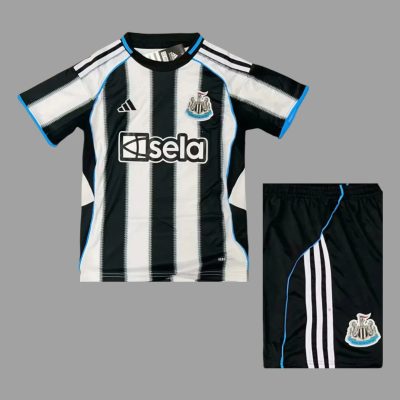 25/26 Newcastle United Home Kids Retro Soccer Jersey Size 16-28