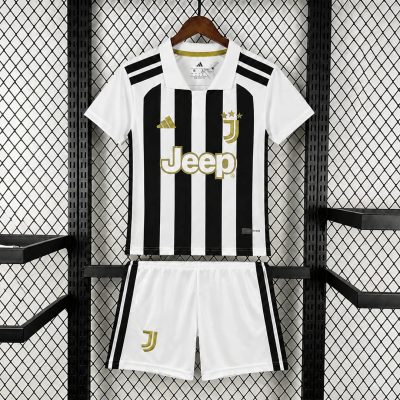 26/27 Juventus Home Kids Soccer Jersey Size 16-28