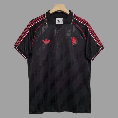 24/25 Manchester United Black Retro Soccer Jersey