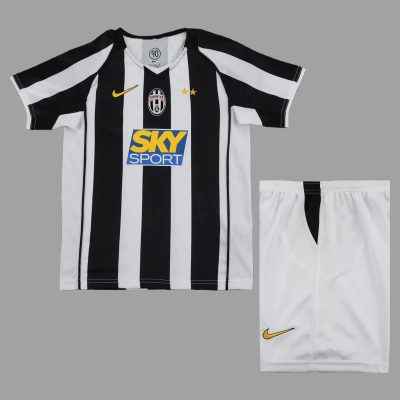 04/05 Juventus Home Kids Retro Soccer Jersey Size 16-28