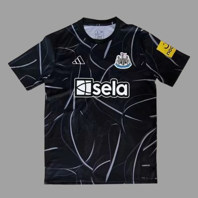 24/25 Newcastle United Black Pre-Match Jersey