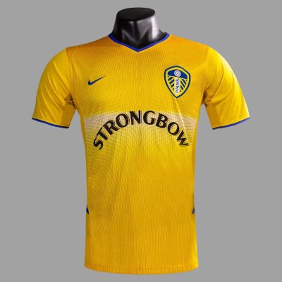 02/03 Leeds United Away Retro Soccer Jersey-Out of Stock