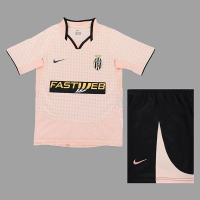 03/04 Juventus Away Kids Retro Soccer Jersey Size 16-28