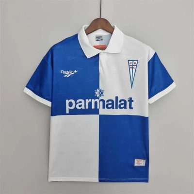 98 La Católica third away