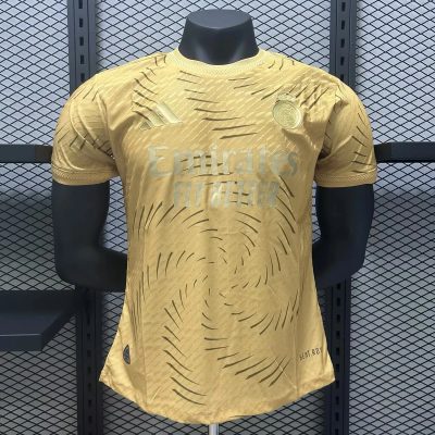 25/26 Real Madrid Gold Special Player Version Soccer Jersey
