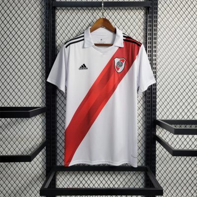 22-23 River Plate home