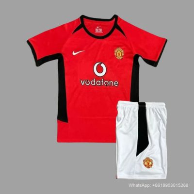 02/04 Manchester United Home Kids Retro Soccer Jersey Size 16-28